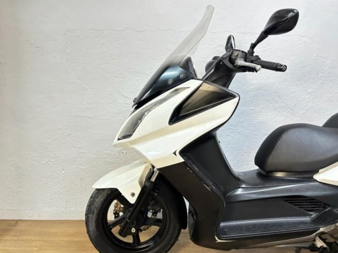 Comprar KYMCO SUPER DINK 125 2015 de segunda mano KYMCO SUPER DINK 125 2015 de segunda mano