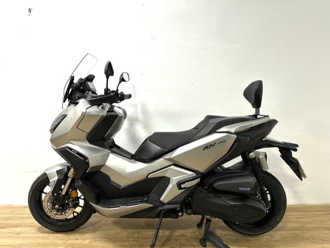 HONDA ADV 350 2023 de segunda mano