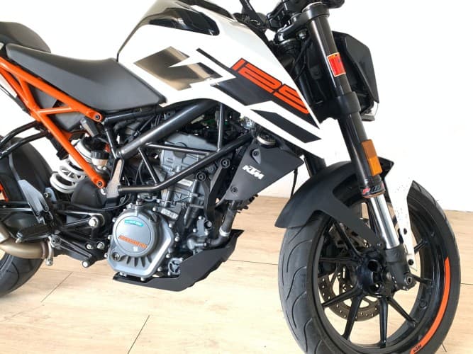 Comprar KTM DUKE 125 2020 de segunda mano KTM DUKE 125 2020 de segunda mano