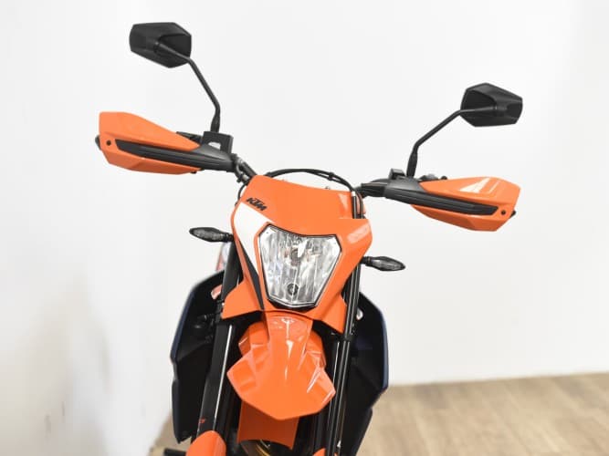 KTM 690 SMC R 2023 de segunda mano