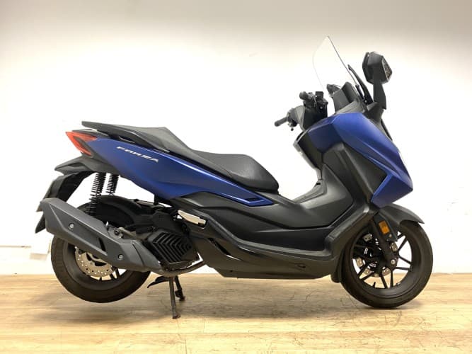 HONDA FORZA 125 2022 de segunda mano