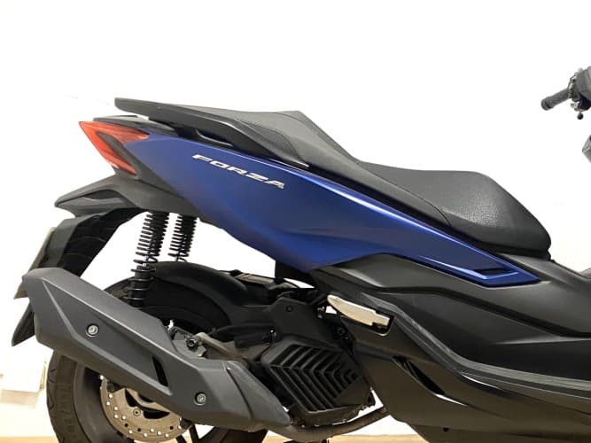 HONDA FORZA 125 2022 de segunda mano