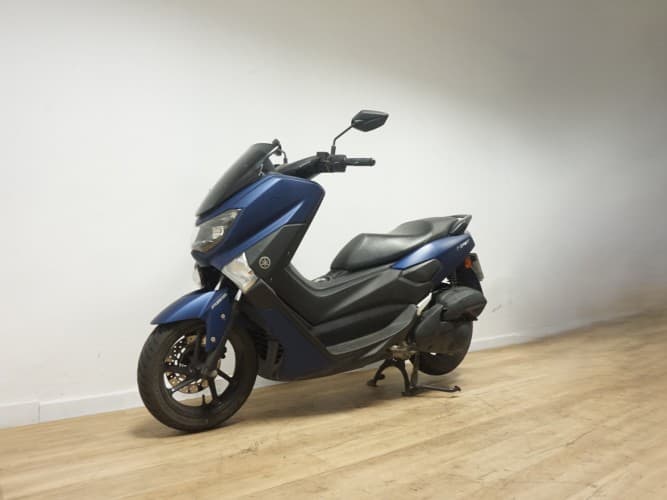 YAMAHA NMAX 125 2022 de segunda mano