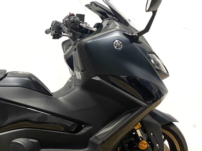 YAMAHA TMAX 560 TECH MAX 2023 de segunda mano