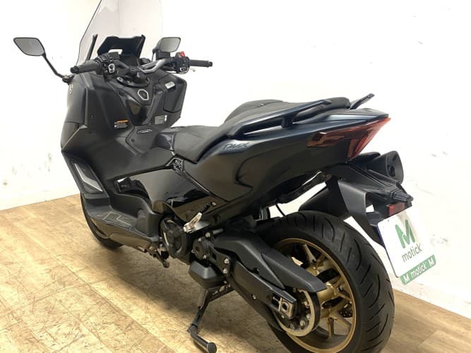 YAMAHA TMAX 560 TECH MAX 2023 de segunda mano