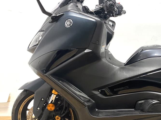 YAMAHA TMAX 560 TECH MAX 2023 de segunda mano