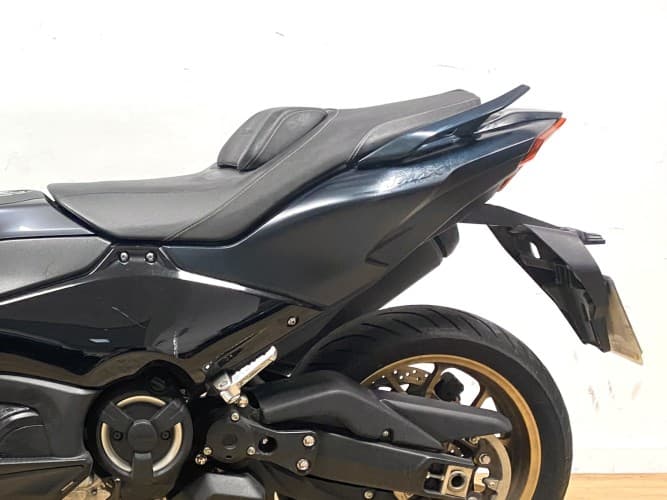 YAMAHA TMAX 560 TECH MAX 2023 de segunda mano