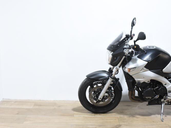 Comprar SUZUKI GSR 600 2008 de segunda mano SUZUKI GSR 600 2008 de segunda mano