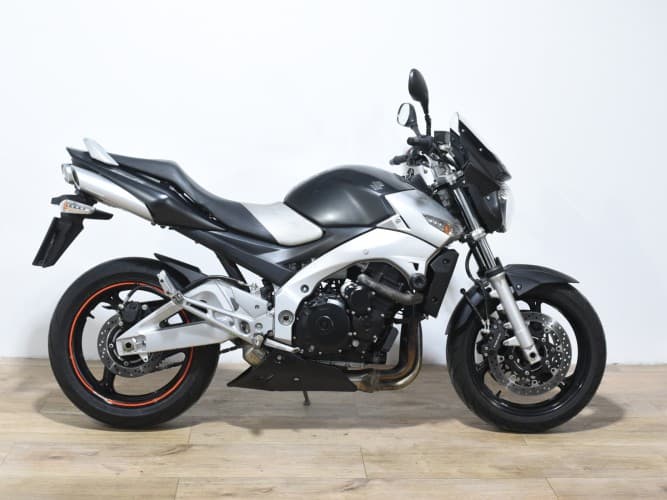 Comprar SUZUKI GSR 600 2008 de segunda mano SUZUKI GSR 600 2008 de segunda mano