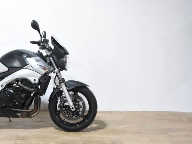 Comprar SUZUKI GSR 600 2008 de segunda mano SUZUKI GSR 600 2008 de segunda mano