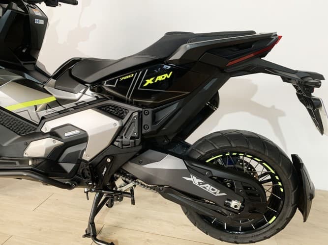 HONDA X-ADV 750 2024 de segunda mano