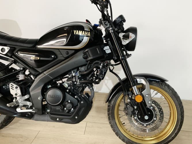 YAMAHA XSR 125 2024 de segunda mano