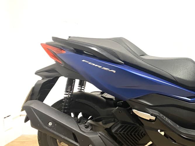 HONDA FORZA 125 2023 de segunda mano