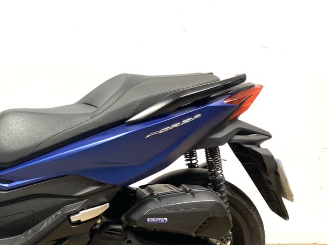 HONDA FORZA 125 2023 de segunda mano