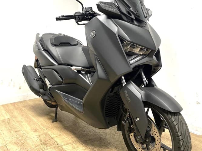 YAMAHA XMAX 125 2025 de segunda mano