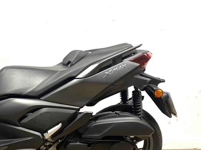 YAMAHA XMAX 125 2025 de segunda mano