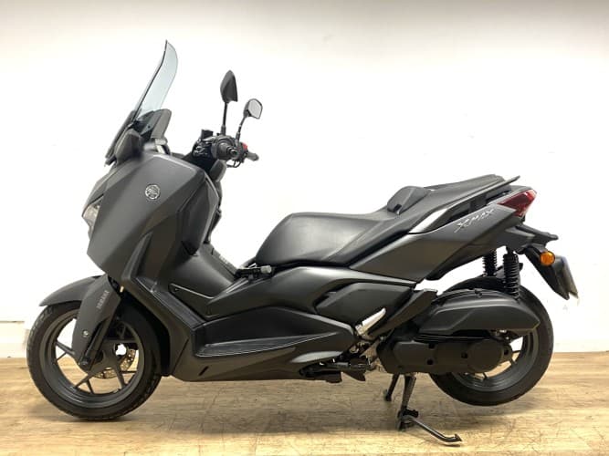 YAMAHA XMAX 125 2025 de segunda mano