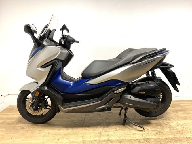 Comprar HONDA FORZA 125 2020 de segunda mano HONDA FORZA 125 2020 de segunda mano