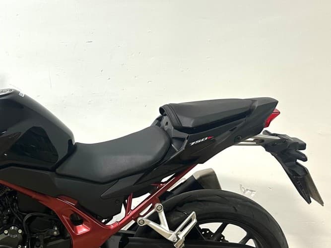 Comprar HONDA CB 750 HORNET 2023 de segunda mano HONDA CB 750 HORNET 2023 de segunda mano