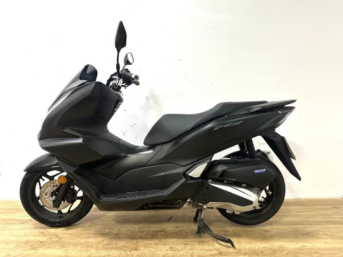 HONDA PCX 125 2024 de segunda mano
