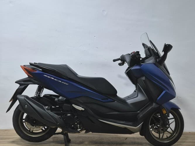 HONDA FORZA 350 2023 de segunda mano