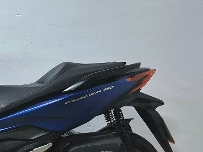 HONDA FORZA 350 2023 de segunda mano