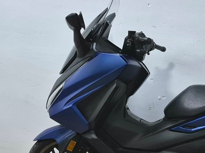 HONDA FORZA 350 2023 de segunda mano