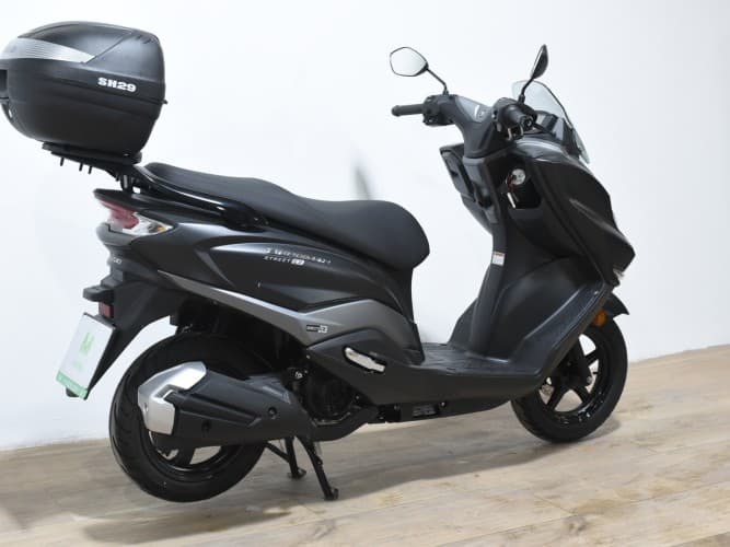 Comprar SUZUKI BURGMAN 125 2023 de segunda mano SUZUKI BURGMAN 125 2023 de segunda mano