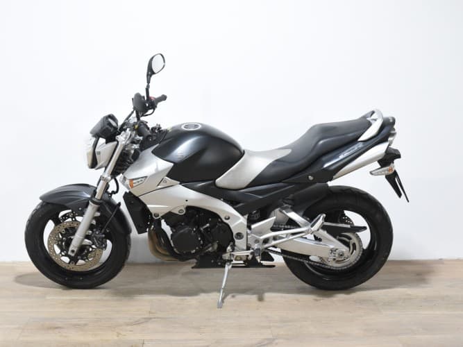 Comprar SUZUKI GSR 600 2007 de segunda mano SUZUKI GSR 600 2007 de segunda mano