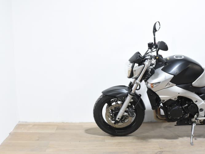 Comprar SUZUKI GSR 600 2007 de segunda mano SUZUKI GSR 600 2007 de segunda mano