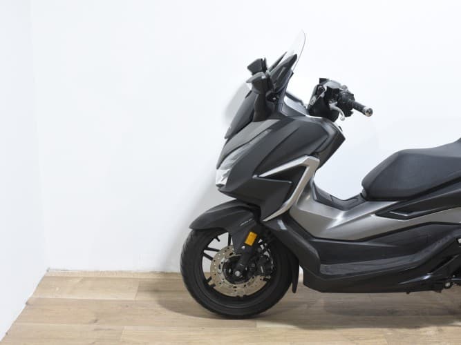 Comprar HONDA FORZA 350 2021 de segunda mano HONDA FORZA 350 2021 de segunda mano