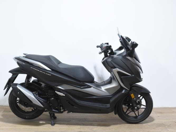 Comprar HONDA FORZA 350 2021 de segunda mano HONDA FORZA 350 2021 de segunda mano