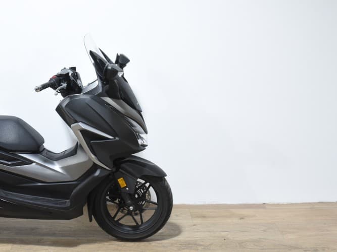Comprar HONDA FORZA 350 2021 de segunda mano HONDA FORZA 350 2021 de segunda mano