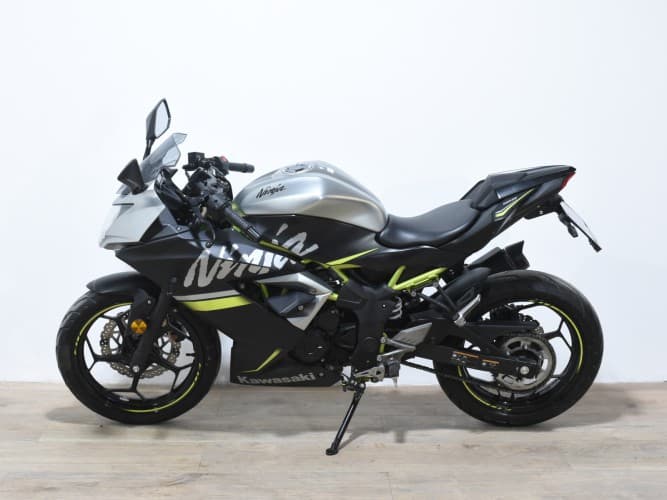 Comprar KAWASAKI NINJA 125 2019 de segunda mano KAWASAKI NINJA 125 2019 de segunda mano