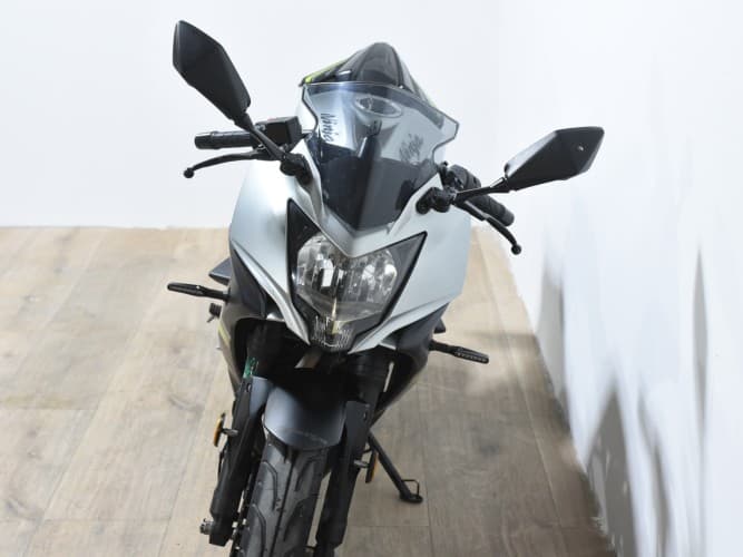 Comprar KAWASAKI NINJA 125 2019 de segunda mano KAWASAKI NINJA 125 2019 de segunda mano