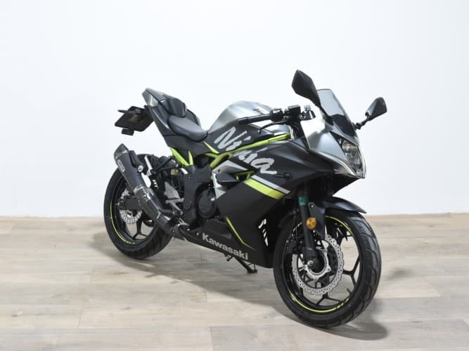 Comprar KAWASAKI NINJA 125 2019 de segunda mano KAWASAKI NINJA 125 2019 de segunda mano