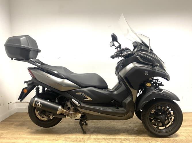 Comprar YAMAHA TRICITY 300 2021 de segunda mano YAMAHA TRICITY 300 2021 de segunda mano