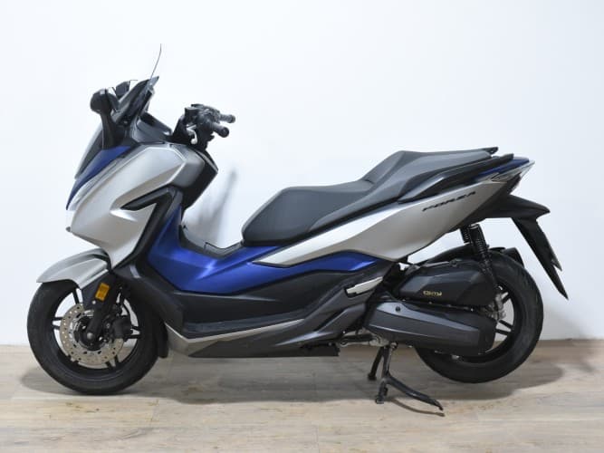 Comprar HONDA FORZA 125 2021 de segunda mano HONDA FORZA 125 2021 de segunda mano