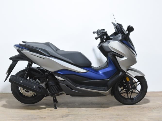 Comprar HONDA FORZA 125 2021 de segunda mano HONDA FORZA 125 2021 de segunda mano