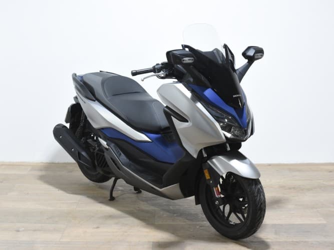 Comprar HONDA FORZA 125 2021 de segunda mano HONDA FORZA 125 2021 de segunda mano