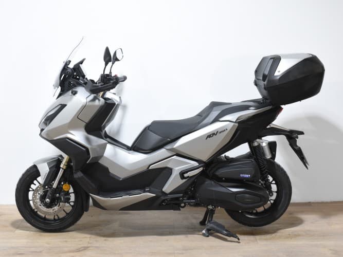 HONDA ADV 350 2023 de segunda mano
