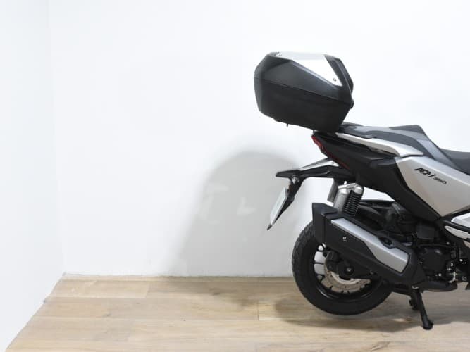 HONDA ADV 350 2023 de segunda mano