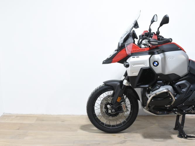 BMW R 1300 GS ADVENTURE (3 MALETAS)(3 PACKS) 2025 de segunda mano