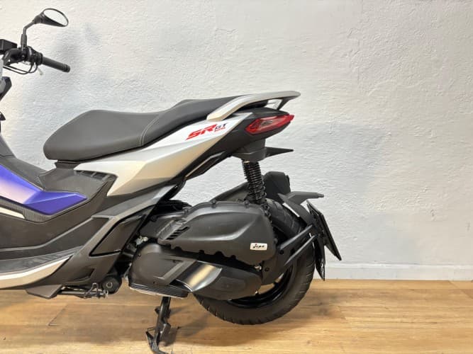 APRILIA SR GT 125 2024 de segunda mano