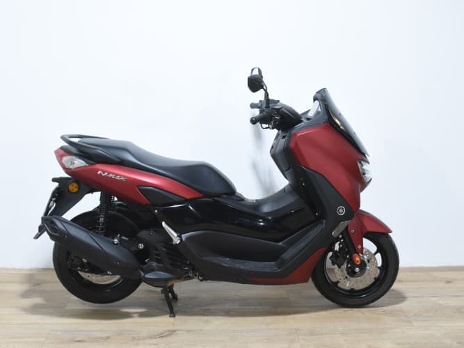 YAMAHA NMAX 125 2021 de segunda mano