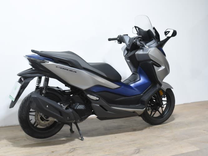 Comprar HONDA FORZA 125 2021 de segunda mano HONDA FORZA 125 2021 de segunda mano