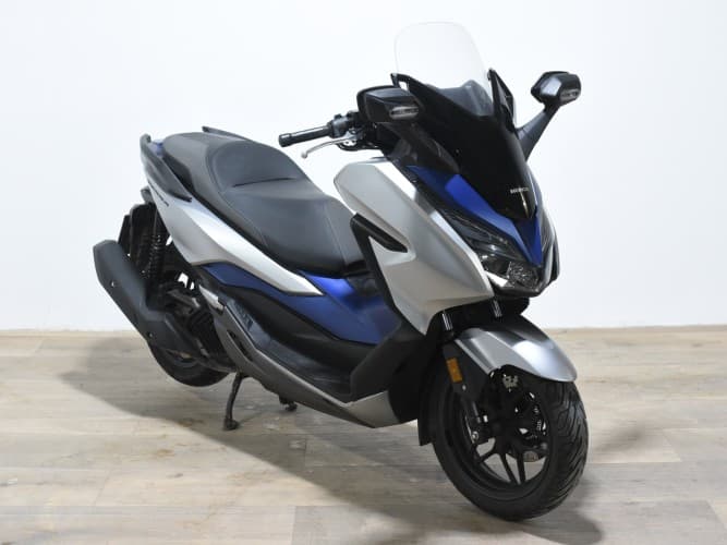 Comprar HONDA FORZA 125 2021 de segunda mano HONDA FORZA 125 2021 de segunda mano