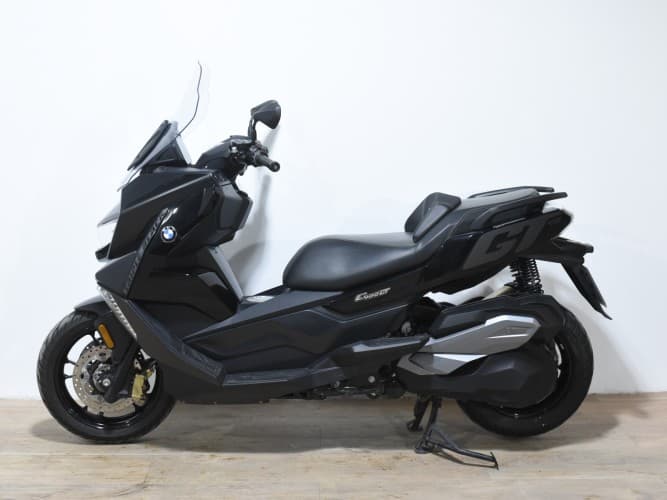 Comprar BMW C 400 GT TRIPLE BLACK 2022 de segunda mano BMW C 400 GT TRIPLE BLACK 2022 de segunda mano