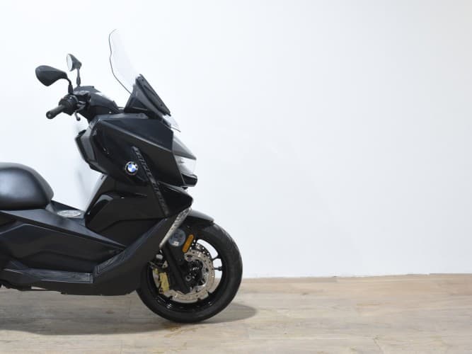 Comprar BMW C 400 GT TRIPLE BLACK 2022 de segunda mano BMW C 400 GT TRIPLE BLACK 2022 de segunda mano