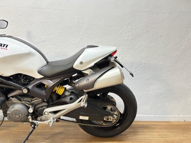 Comprar DUCATI MONSTER 699 (A2) 2010 de segunda mano DUCATI MONSTER 699 (A2) 2010 de segunda mano